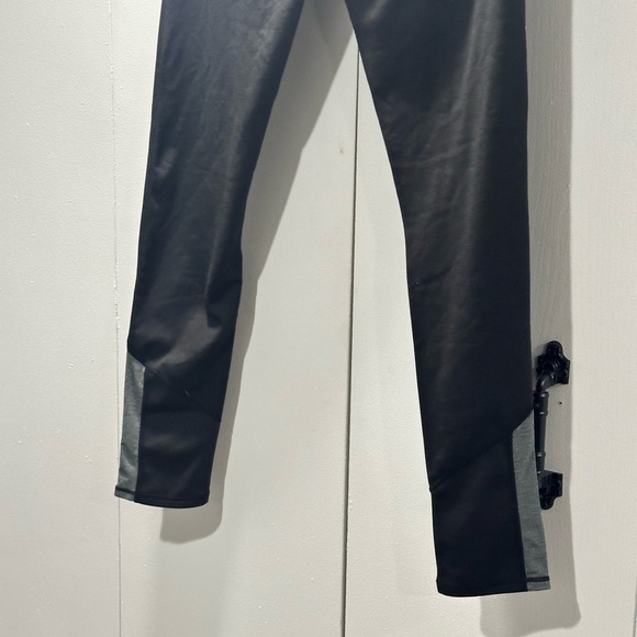 NWOT Fleece lined Black Streamlined Active Wear Set (2 pcs) Top and Bottoms XXL - Picture 6 of 16